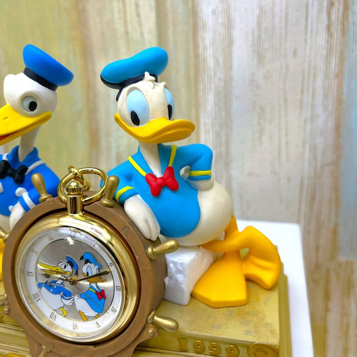 限定1934体 レア★ドナルド ダック Donald Duck クラシック 生誕 65周年記念 懐中時計 陶器製 舵 船長 フィギュア★ディズニー Disney TDLの画像5
