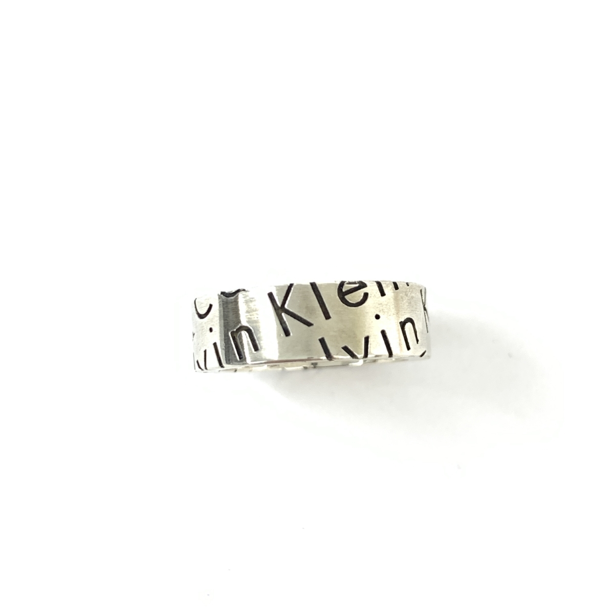 ◆CALVIN KLEIN カルバンクライン SVリング ◆ シルバーカラー ユニセックス 指輪 ring accessory アクセサリー_画像2