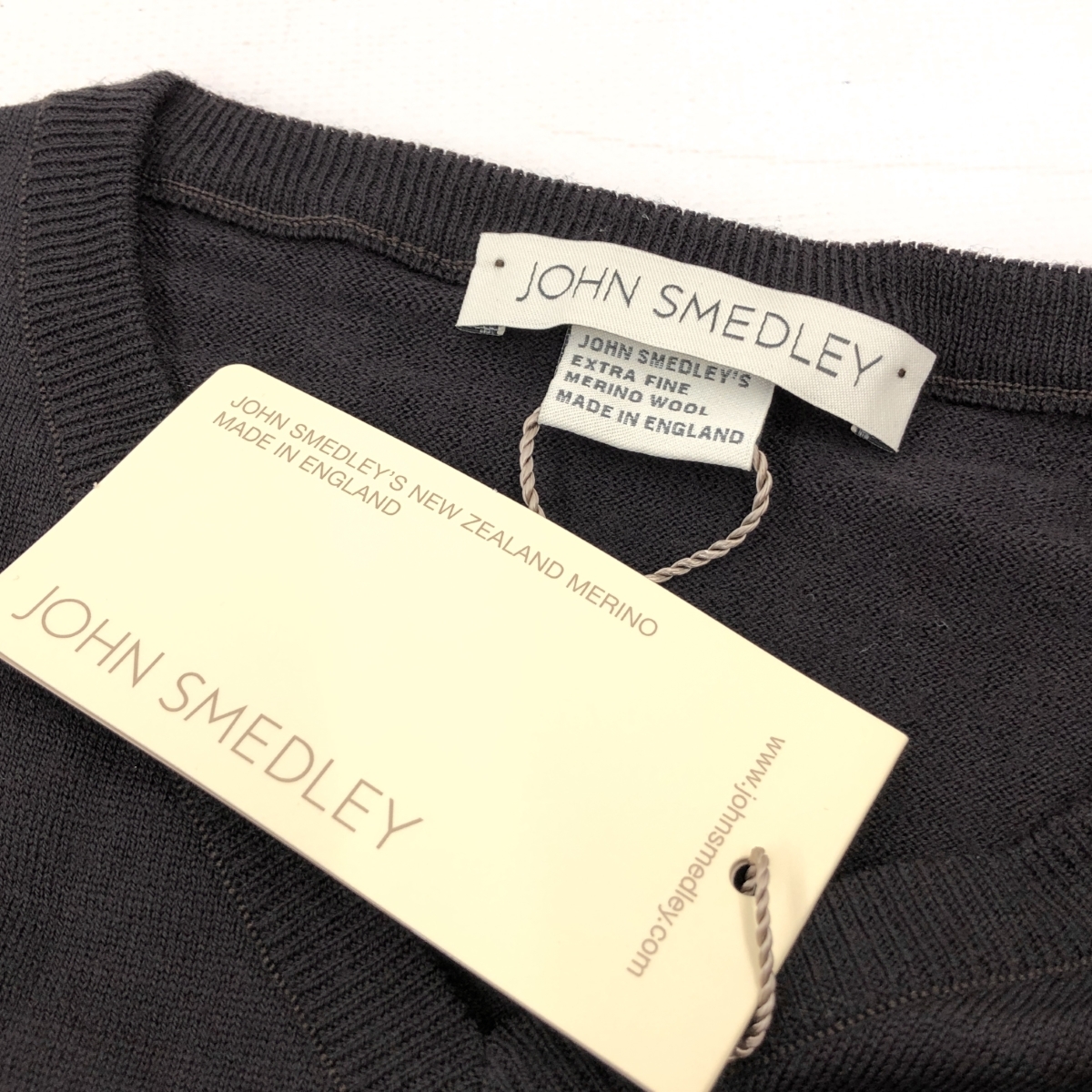 未使用品◆JOHN SMEDLEY ジョンスメドレー Vネックニット 小さいサイズXS◆ ブラウン ウール100％ メンズ 長袖 トップス セーター_画像5