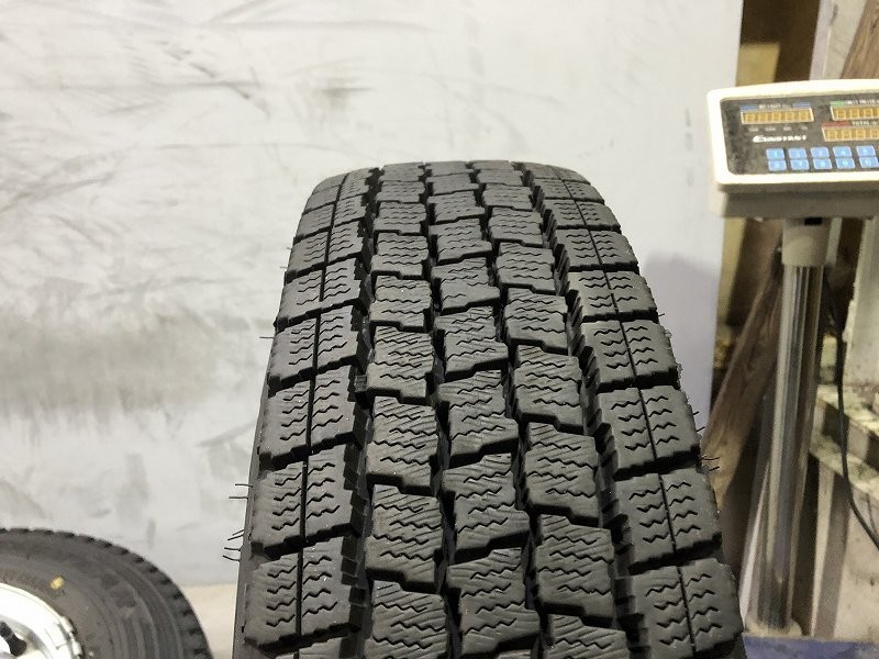 (WW5J046)鉄ホイール 14ｘ5J 4穴 100 + GOOD YEAR ICENAVI CARGO 155/80R14 88/86N LT 2023年 スタッドレス 送料無料_画像5