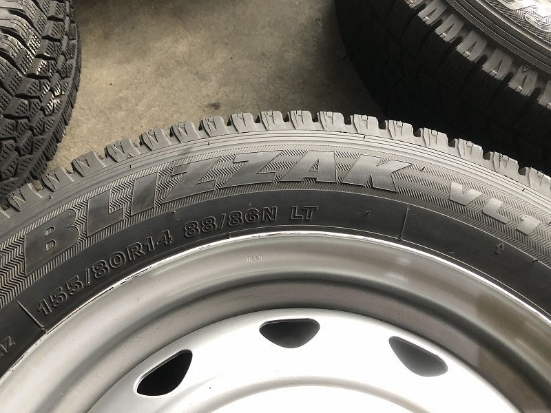 (WW5J043)鉄ホイール 14ｘ5J 4穴 100/114.3 + BRIDGESTONE BLIZZAK VL1 155/80R14 88/86N LT 2021年 スタッドレス_画像7