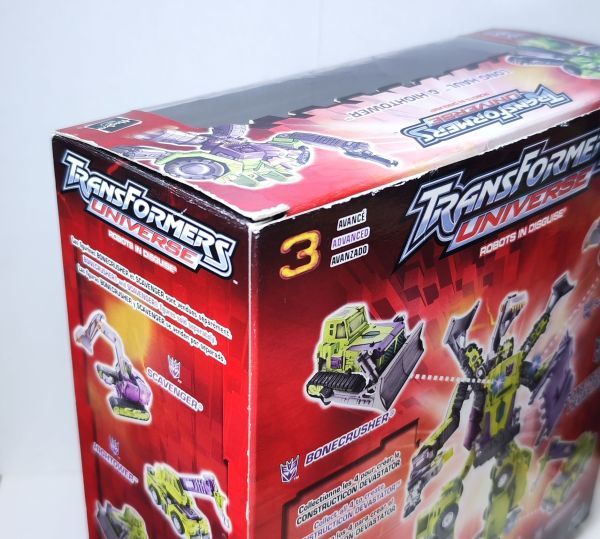 タカラ トミー TF/UNIVERSE BONECRUSHER & SCAVENGER タカラ トミー TF/UNIVERSE BONECRUSHER & SCAVENGER