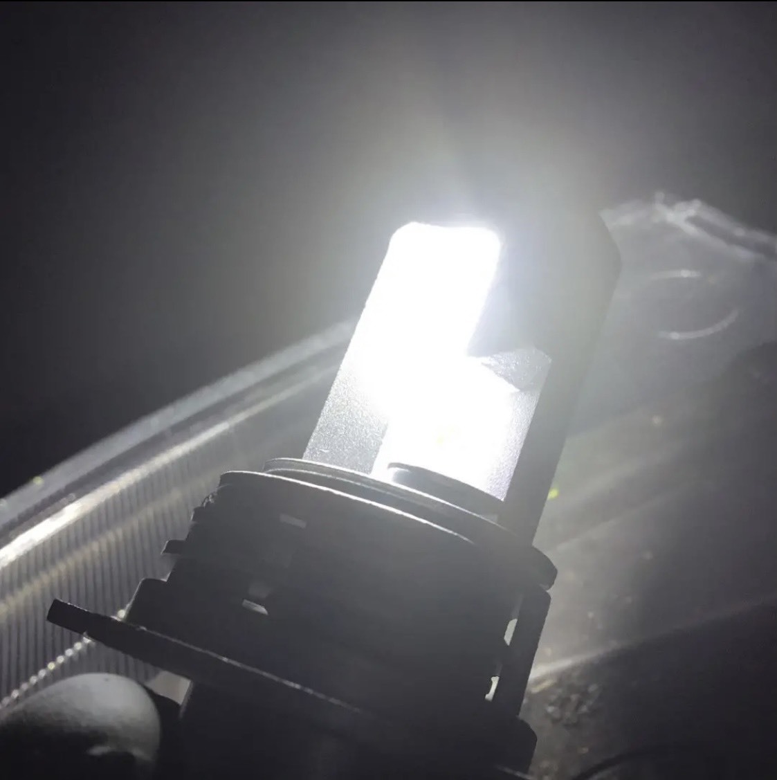 KAWASAKI カワサキ KLX125 2010-2016 LX125C LED H4 M3 LEDヘッドライト Hi/Lo バルブ バイク用 1灯 ホワイト 交換用_画像2