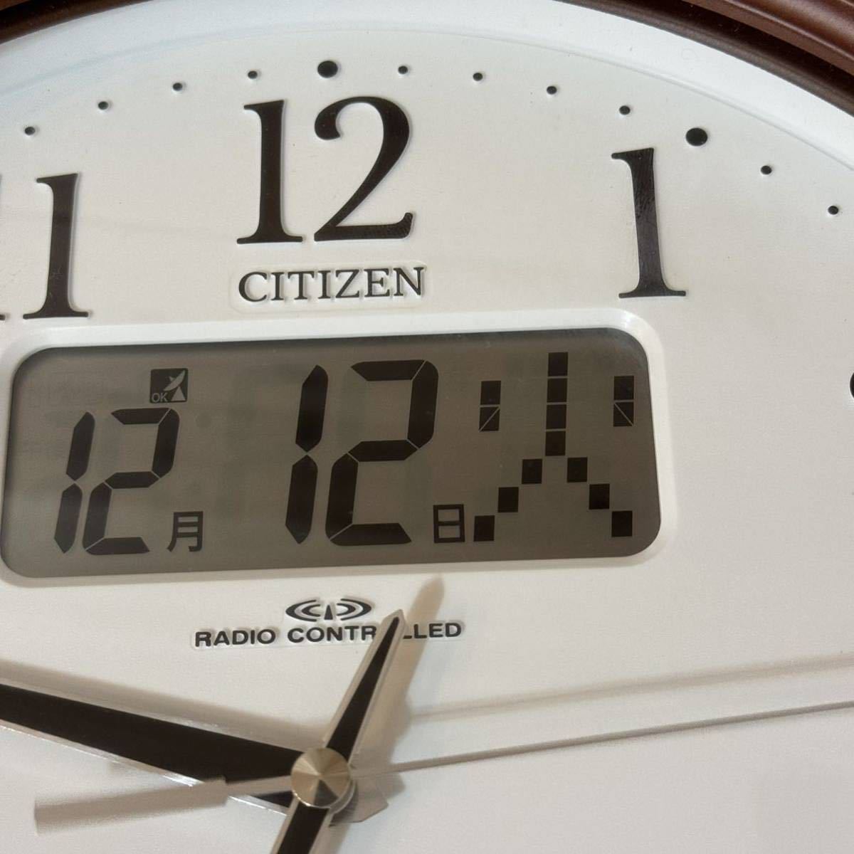 ☆CITIZEN シチズン☆壁掛け時計 電波時計 アナログ インフォームナビW 温度 湿度 カレンダー 表示 茶 CITIZEN 4FY619-0 T2255G☆_画像2