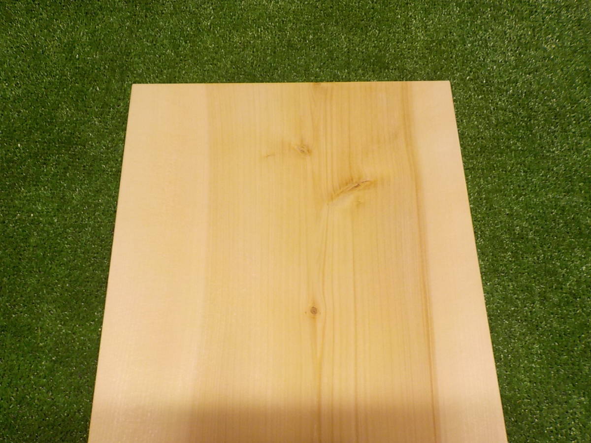 ＊＊No１０２　いちょうまな板（天然木）欠点材格安・普通サイズ・刃にやさしい板ですよ！！　　　　　　_画像5