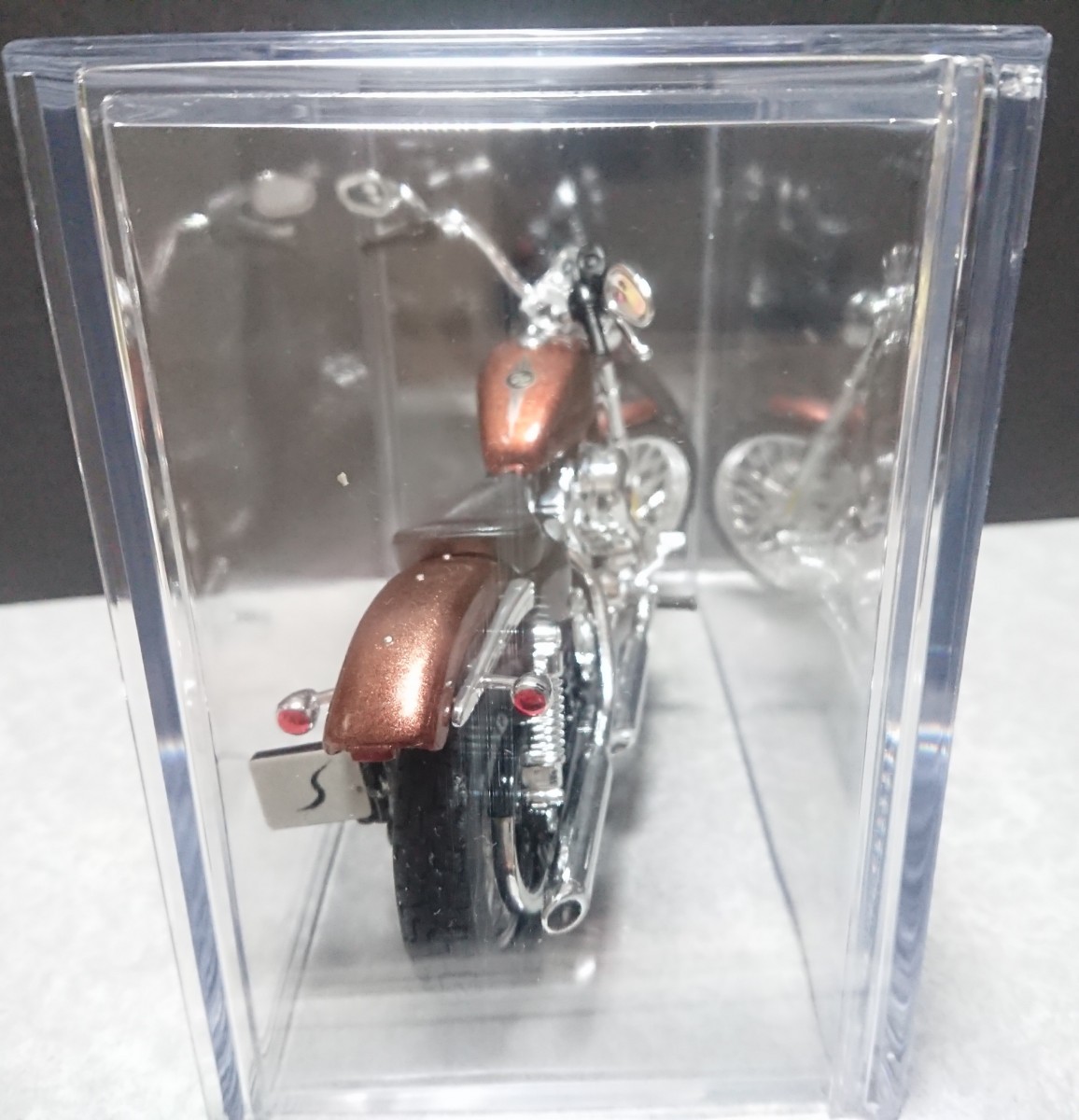 最終価格!! 1/18 ハーレーダビッドソン Harley Davidson XL 1200V Seventy-Two metallic dark red 2012 Maisto ミニカーの画像4