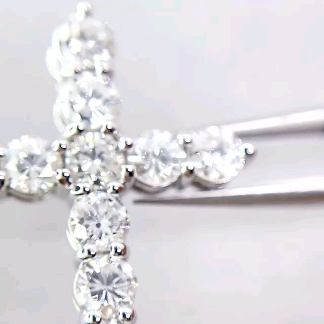 Tキラキラ ダイヤモンド計2.030ct PT950ペンダントトップクロス