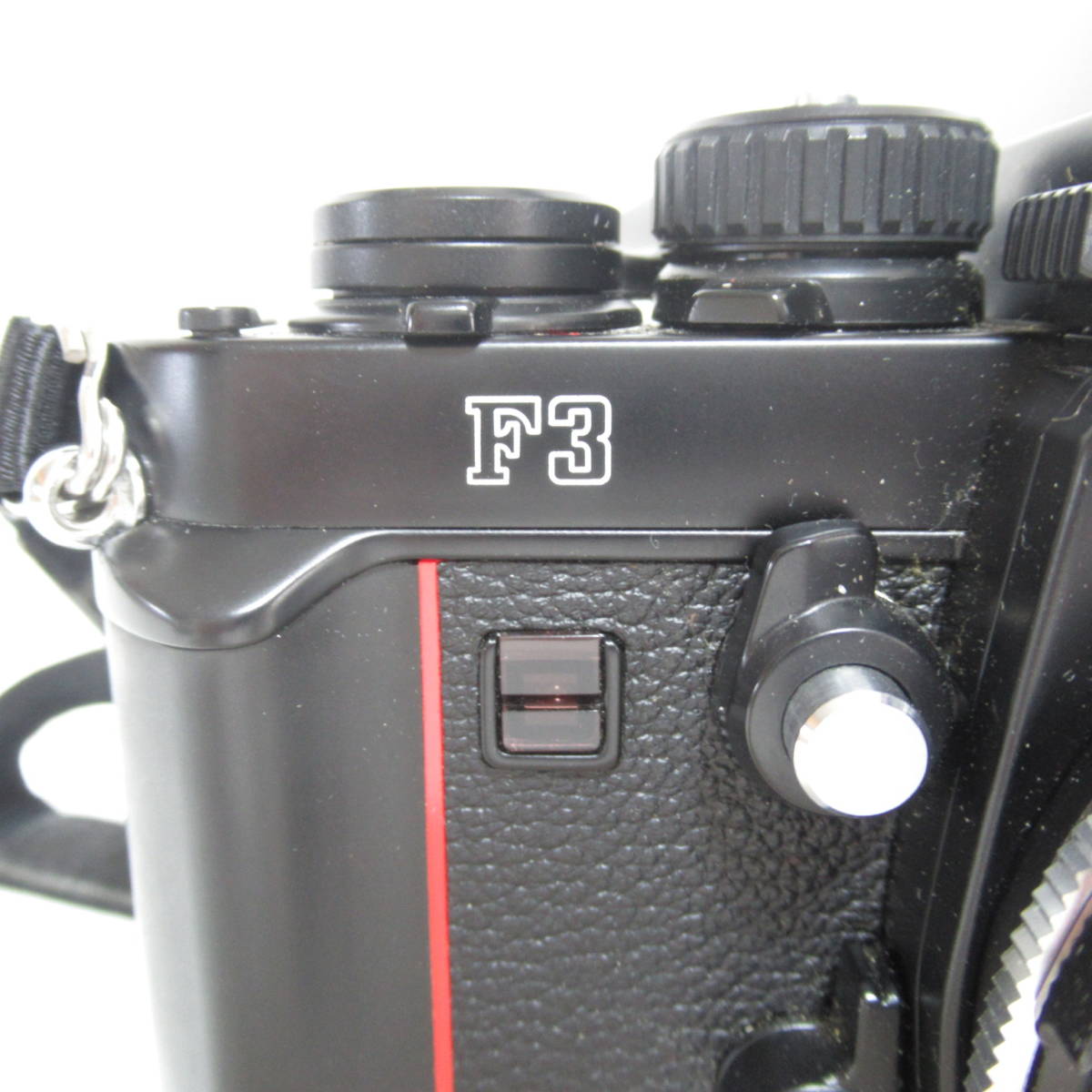 カメラ　Nikon　F3　フィルム一眼カメラ　充電器無し　動作未確認　60サイズ発送同梱不可 【2341632/098/mrrz】p_画像4