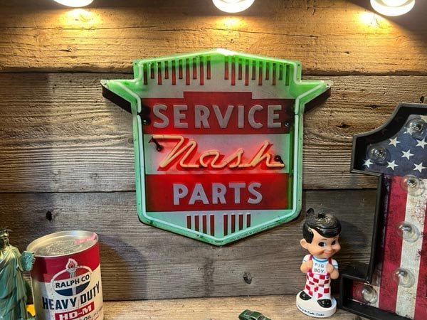 1円 新品 ガレージインテリアに最高 ダイカット エンボス メタルサイン Nash SERVICE PARTS ネオンプレート 男前インテリア 看板 アメリカ_画像3