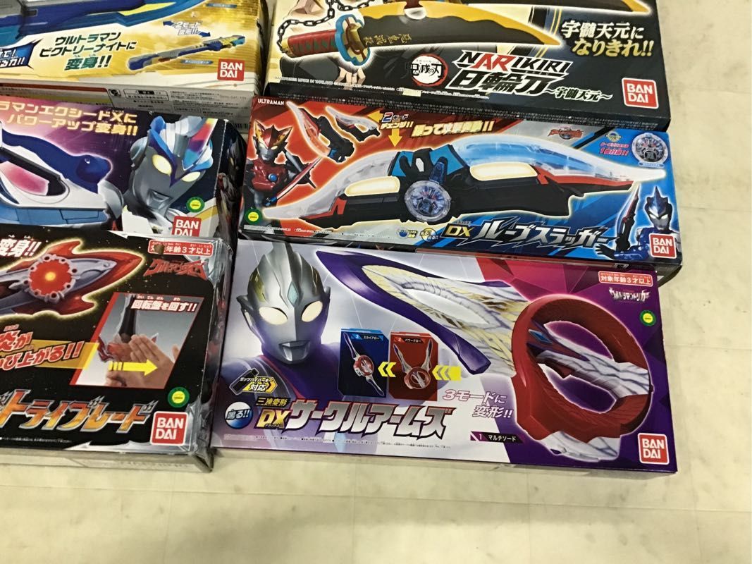 1円〜 同梱不可 ジャンク 鬼滅の刃 なりきり日輪刀 宇髄 天元、ウルトラマンタイガ DXタイガトライブレード他_画像3