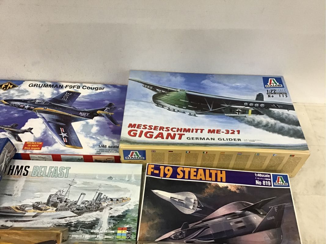 1円〜 同梱不可 ジャンク イタレリ 1/48 F-19 ステルス戦闘機、エアフィックス 1/600 HMS ベルファスト他_画像2