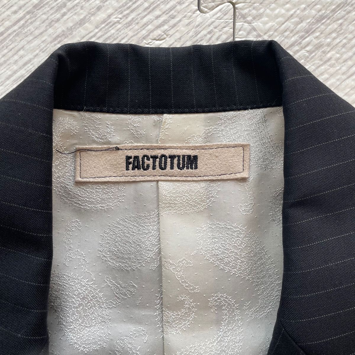 【ウール100%】FACTOTUM  テーラードジャケット スーツ　46サイズ