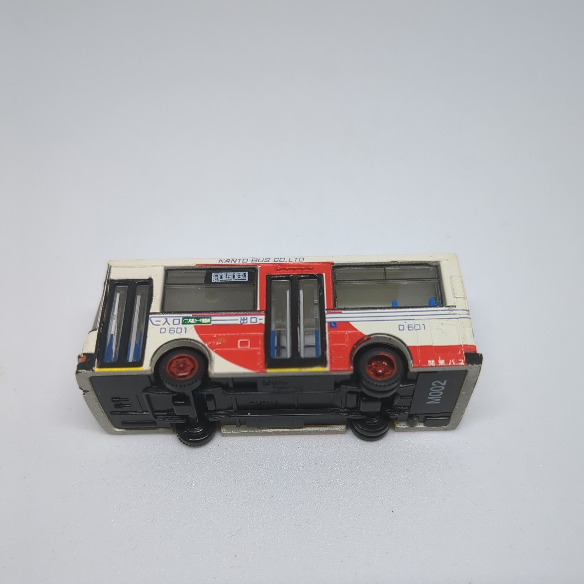 【最終処分】トミーテック 1/150 バスコレ 中古　日産ディーゼルRN ミニバスコレクション第1弾 2006年発売　関東バス　丸山営業所 ジャンク_画像4