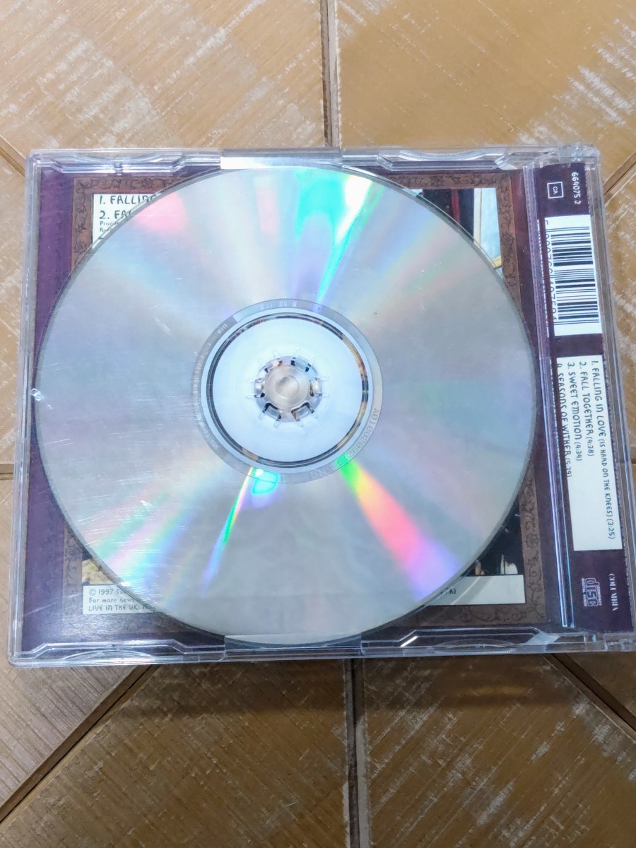 AEROSMITH　エアロスミス　CD「Falling In Love」