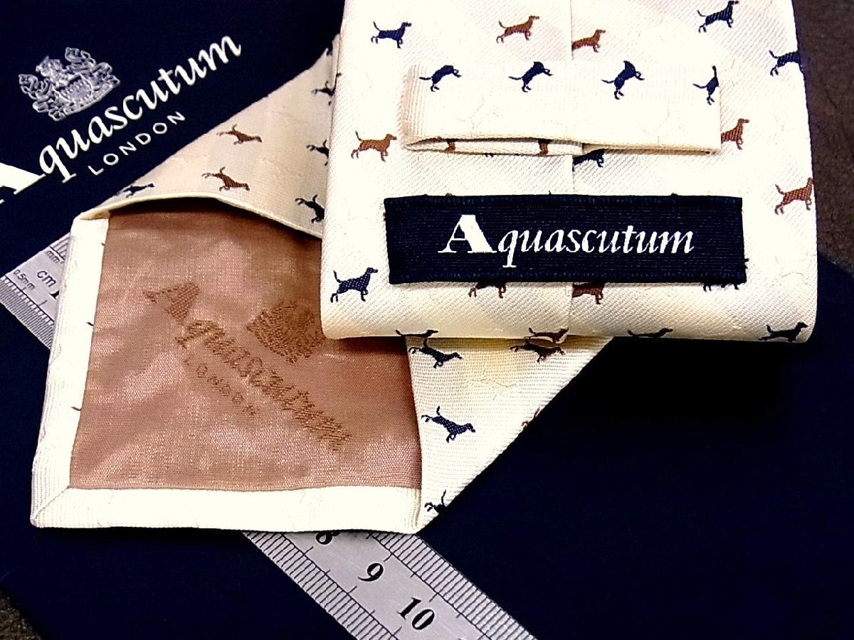 ♪vr0199♪良品♪【Aquascutum】アクアスキュータム【犬 いぬ 動物 ストライプ 柄】ネクタイ_画像2