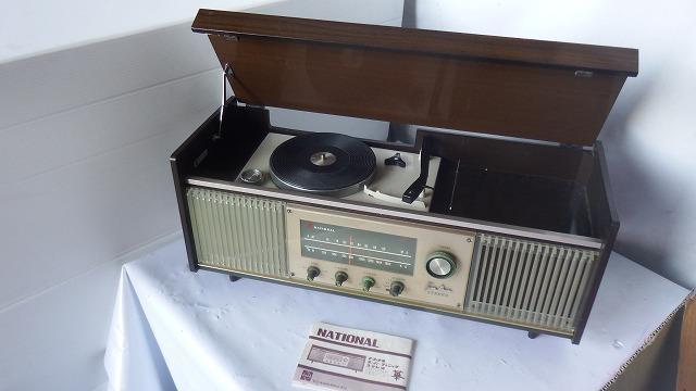 最も信頼できる T□ナショナル SE-1350G 真空管テーブルステレオ 最も信頼できる T□ナショナル SE-1350G 真空管テーブルステレオ
