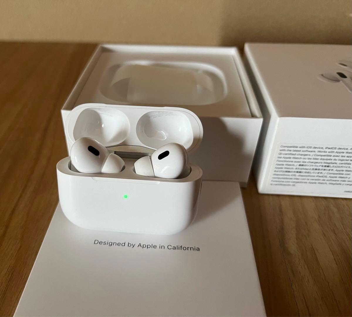 美品 】AirPods Pro 第2世代 MQD83J/A A2698 A2699 A2700 動作 美品 】AirPods Pro 第2世代 MQD83J/A A2698 A2699 A2700 動作