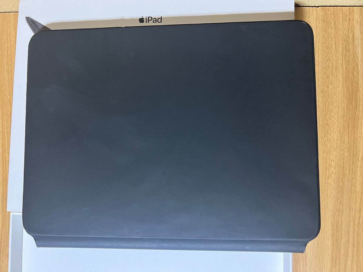 Magic Keyboard iPad 11インチ用 - 日本語 -ブラック MXQT2J/A Magic Keyboard iPad 11インチ用 - 日本語 -ブラック MXQT2J/A