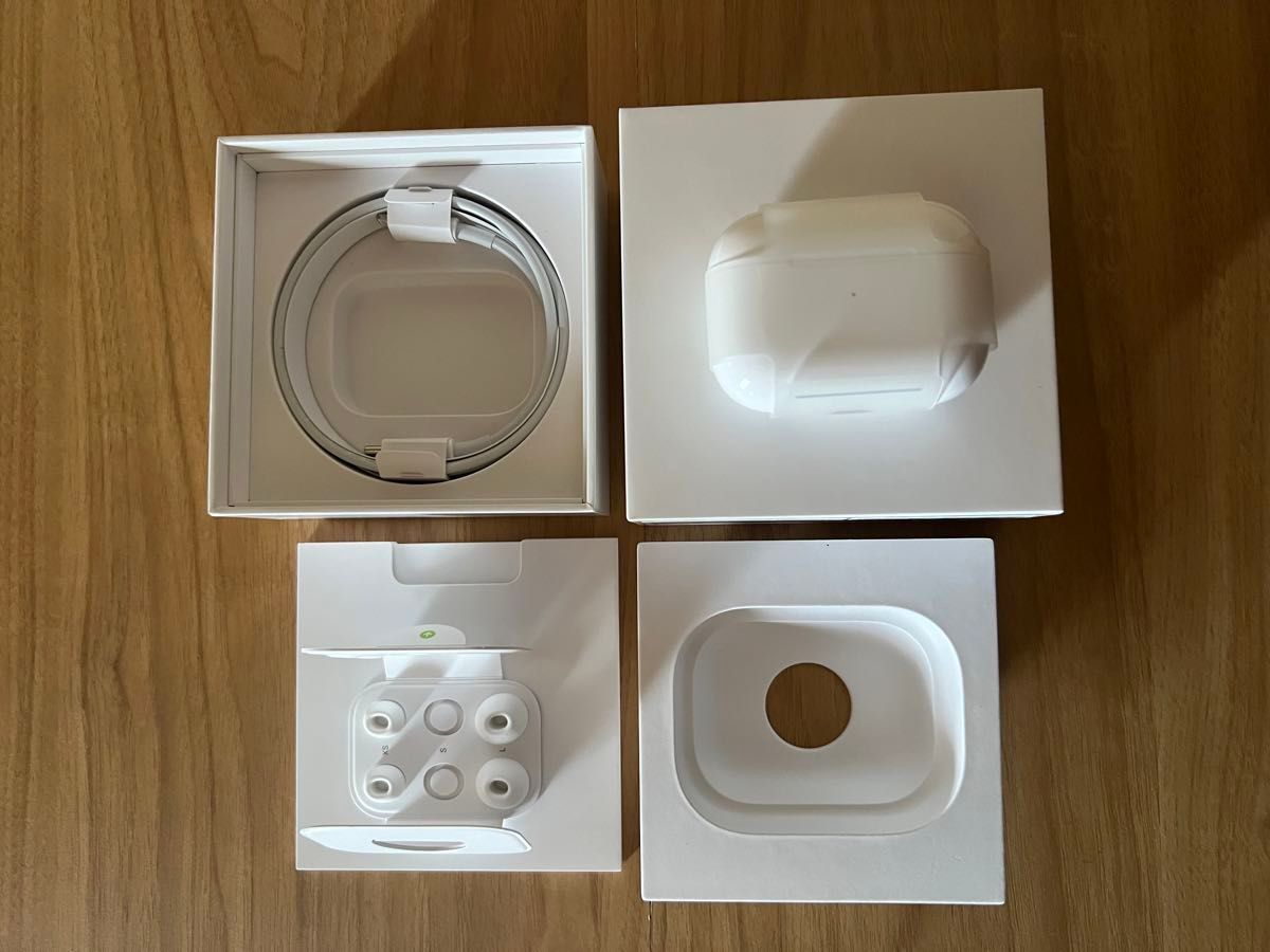 美品 】AirPods Pro 第2世代 MQD83J/A A2698 A2699 A2700 動作 美品 】AirPods Pro 第2世代 MQD83J/A A2698 A2699 A2700 動作