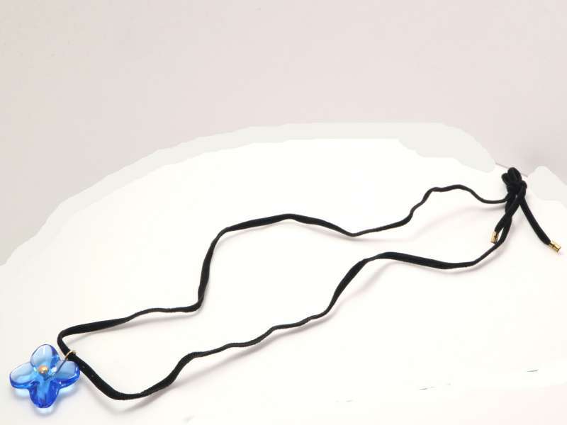 バカラ オルテンシア フラワー クリスタル 750 K18 YG チョーカー ネックレスの画像2