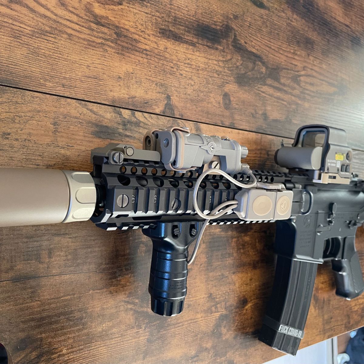 東京マルイ 次世代 MK18 mod1カスタム品 titan組み込み済み 東京マルイ 次世代 MK18 mod1カスタム品 titan組み込み済み