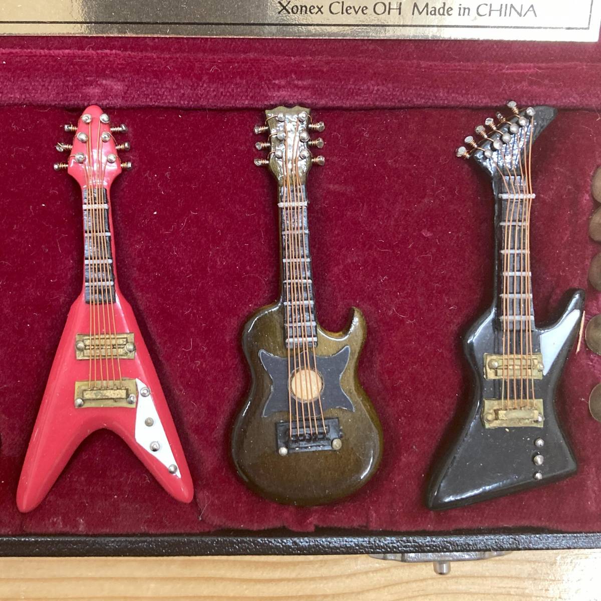 GIBSONギター 限定ピンバッジ 1995年 ALL STAR CONCERT ROCK AND ROLL HALL OF FAME + MUSEUM_画像3
