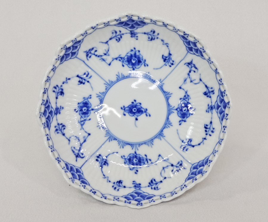 ROYAL COPENHAGEN ロイヤルコペンハーゲン ブルーフルーテッド ハーフレース コンポート 盛り皿 17.5cm×5.5cm_画像1