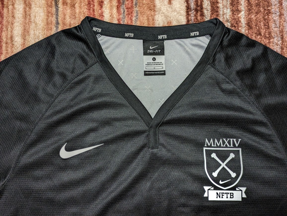 NIKE FOOTBALL NFTB ナイキ フットボール 練習着 トレーニング ウェア サッカー プラシャツ トップス　半袖　 黒　サイズ L　DRI-FIT_画像2