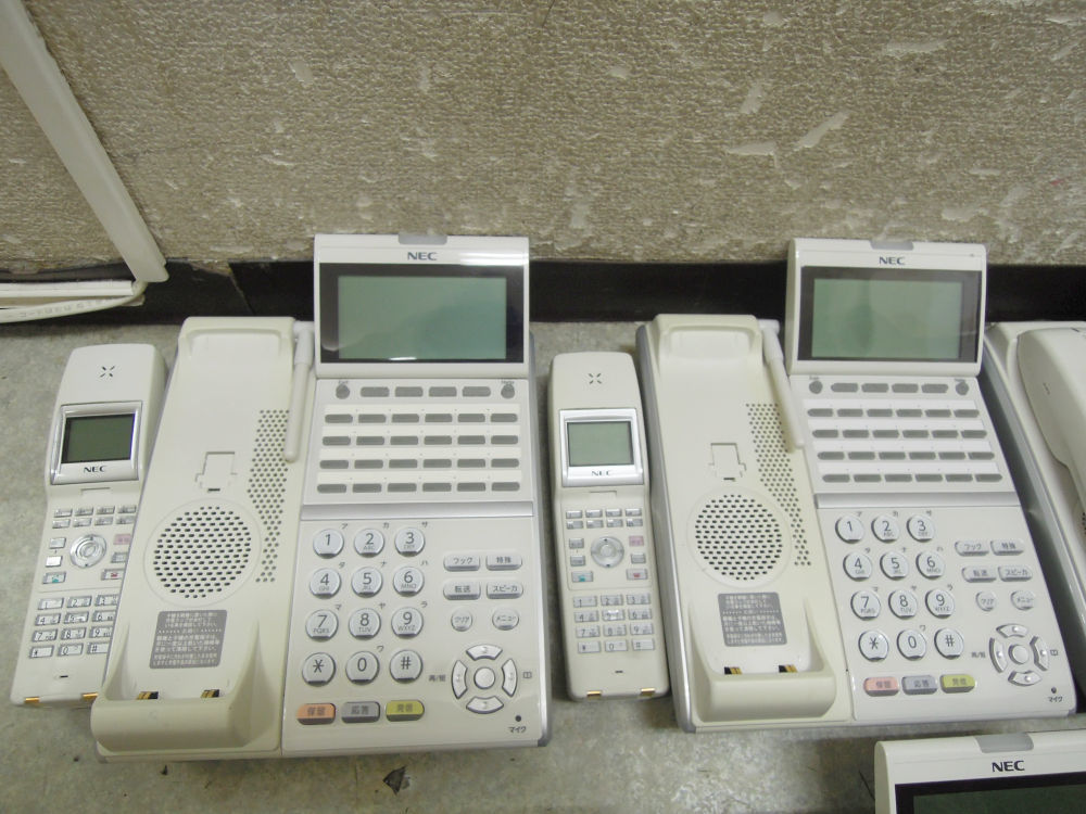 3020) NEC DT400 Series DTZ-24BT-3D(WH) TEL 24ボタン カールコードレス電話機 6台セット まとめ売り_画像2
