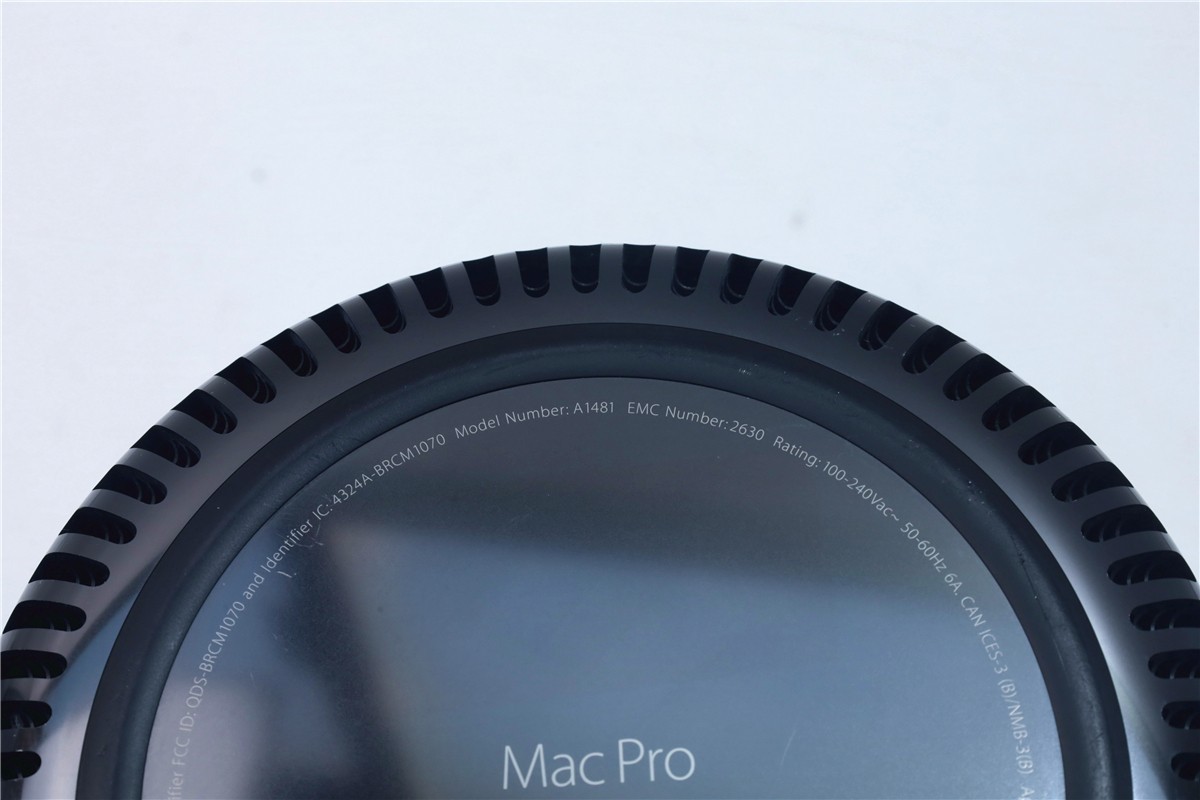起動確認済 データ消去済 Apple Mac Pro 2013 (A1481)★Xeon E5-1620 v2@3.70GHz/12GB《4GBx3》 SSD 256GB 現状品 12432_画像7