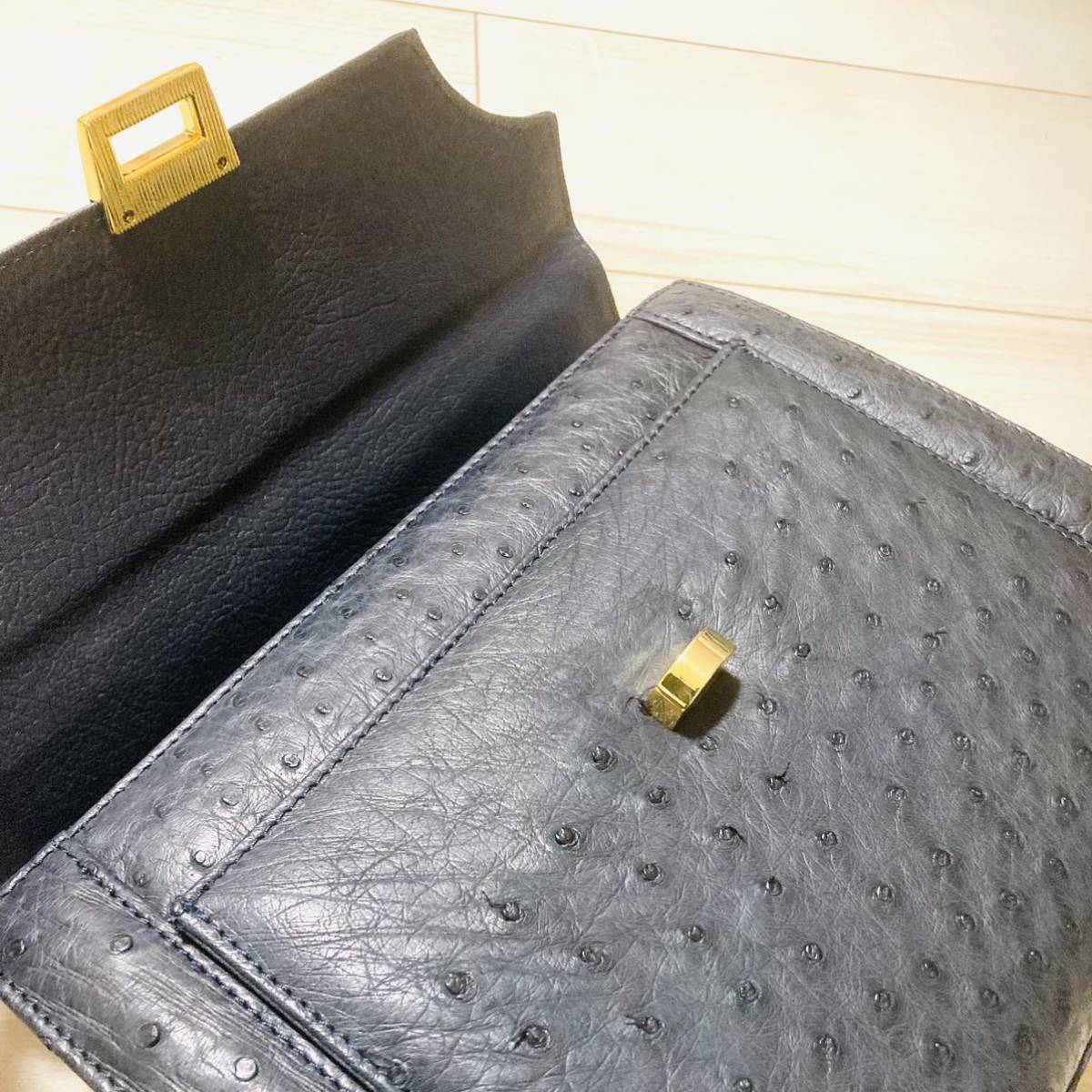 ★極美品★ オーストリッチ ダチョウ 駝鳥 だちょう　2way ハンドバッグ ショルダーバッグ ターンロック GD金具 ダークネイビー NV 紺 _画像8