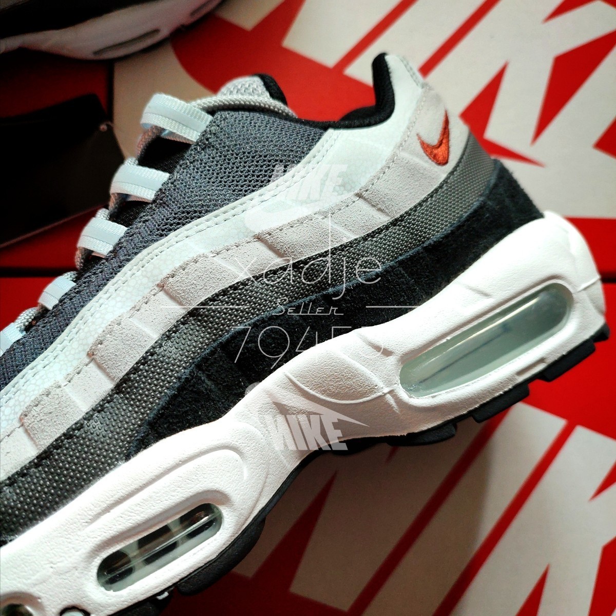 新品 正規品 NIKE ナイキ AIR MAX 95 エアマックス 95 黒 ブラック 白 グレー系 28cm US10 グラデーション 箱付き_画像2