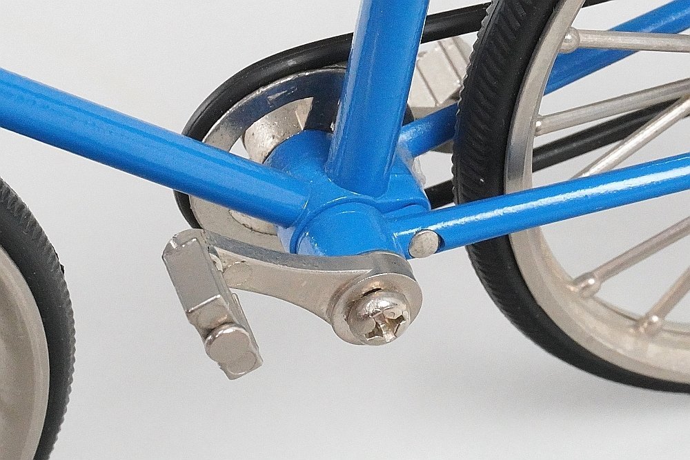 ★ 鉄製 ミニチュア 自転車 クランク連動 置物 全長約19.5cm_画像4