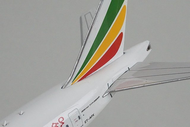 ★ PHOENIX フェニックス 1/400 B777-300ER Ethiopian エチオピア ET-APX 10881_画像4