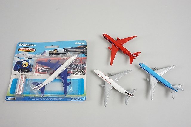 ★ マジョレット /カバヤ ワールドミニカーコレクション B757 KLM オランダ航空 / B767 AIR CANADA カナダ など4点セットの画像1