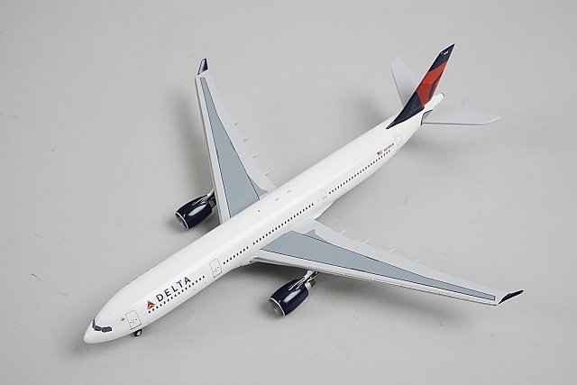 ★ Aero Classics アエロクラシックス 1/400 A330-300 DELTA デルタ N818NW BIG-BUS MODELS_画像1