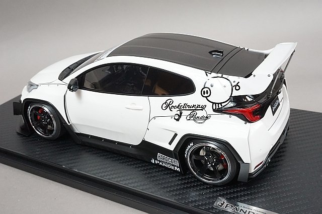 ignition model イグニッションモデル 1/18 PANDEM GR YARIS パンデム GR ヤリス (4BA) ホワイト クリアケース付き IG2900_画像2