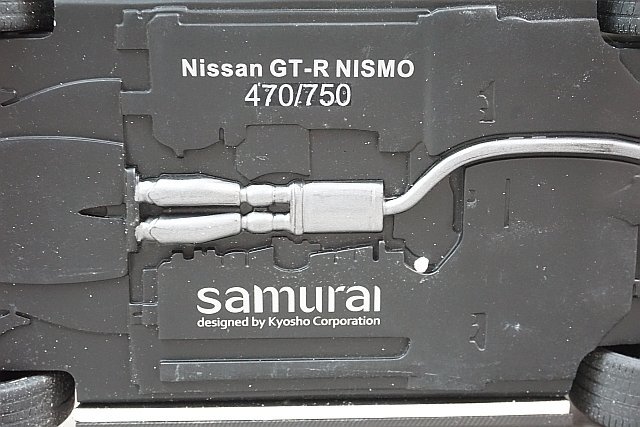 Kyosho 京商 1/18 NISSAN 日産 GT-R NISMO ニスモ ホワイト samuraiシリーズ ※外箱/固定パーツ欠品_画像4