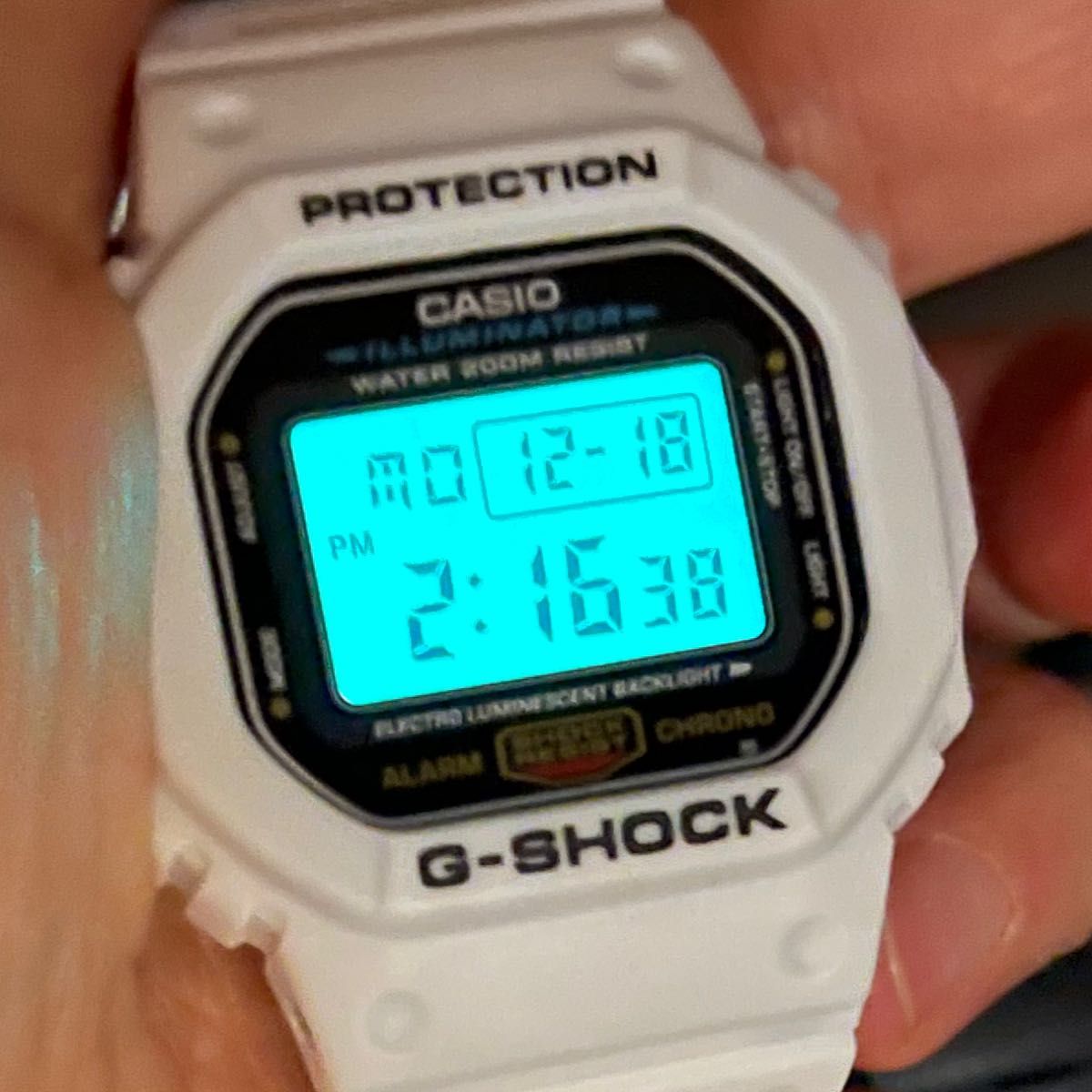 稼働　超美品　G-SHOCK dw-5600e カスタム　ホワイト　 CASIO ジーショック　カシオ　デジタルウォッチ　メンズ