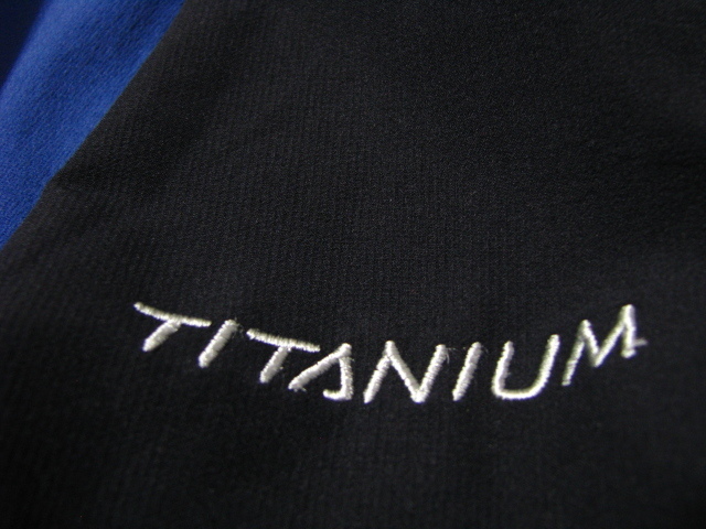 ＠美品 コロンビア Columbia タイタニウム TITANIUM 高機能ジャケットj320 アメリカ古着 アウトドア 大きいなサイズ XL