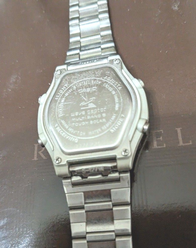 ソーラー電波腕時計　CASIO ウェーブセプターレディース　LWA-M141