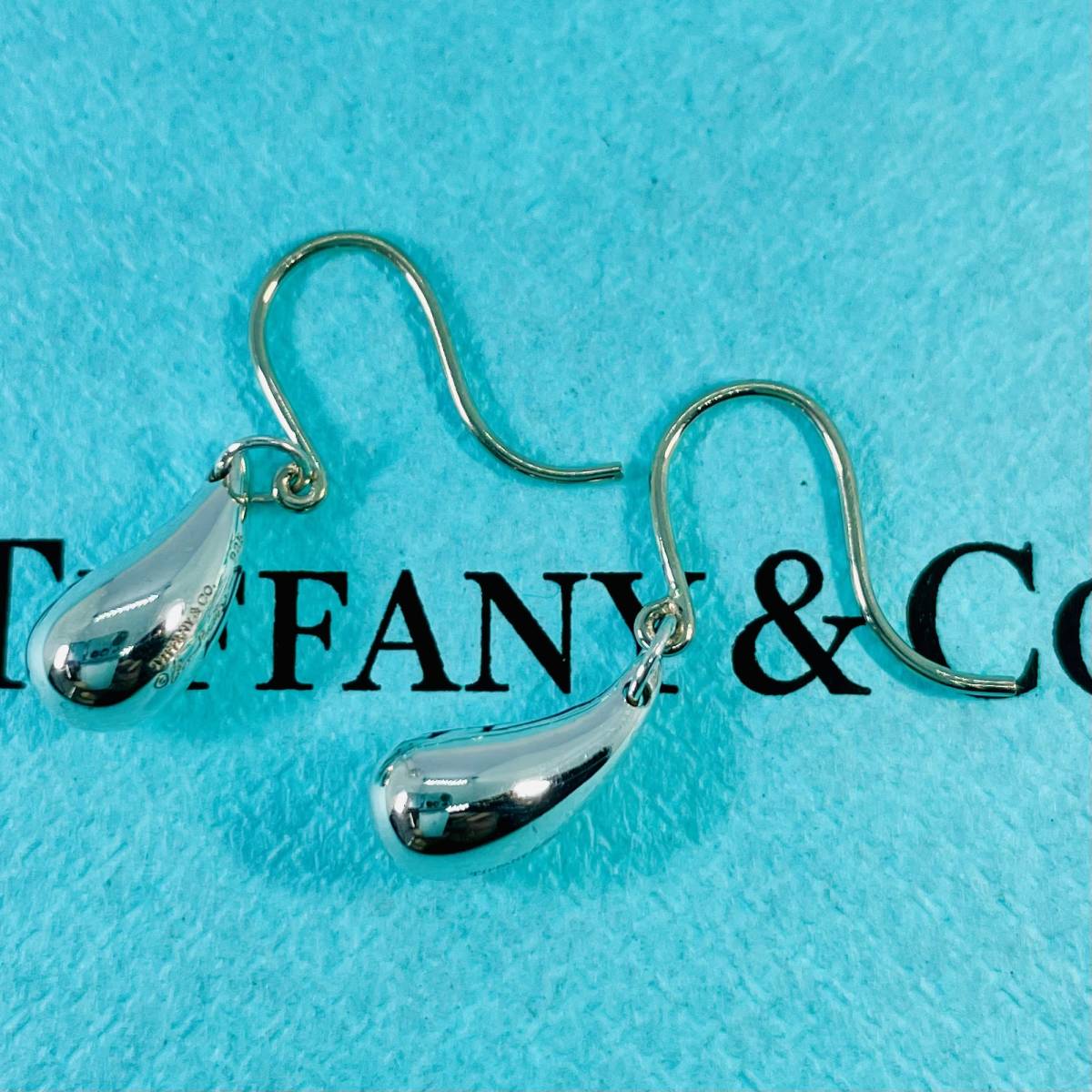 【美品】 ティファニー ティアドロップ フック シルバー ピアス TIFFANY&Co. ★660