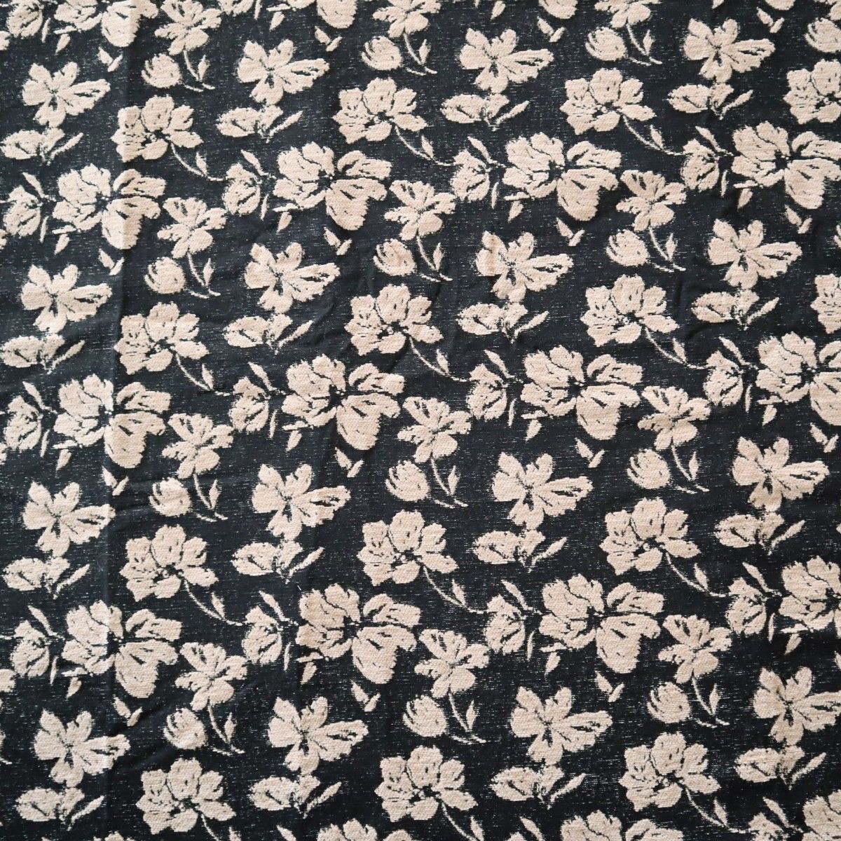 セール!J65 お花柄 シェニールジャガード織り生地 145×50cm