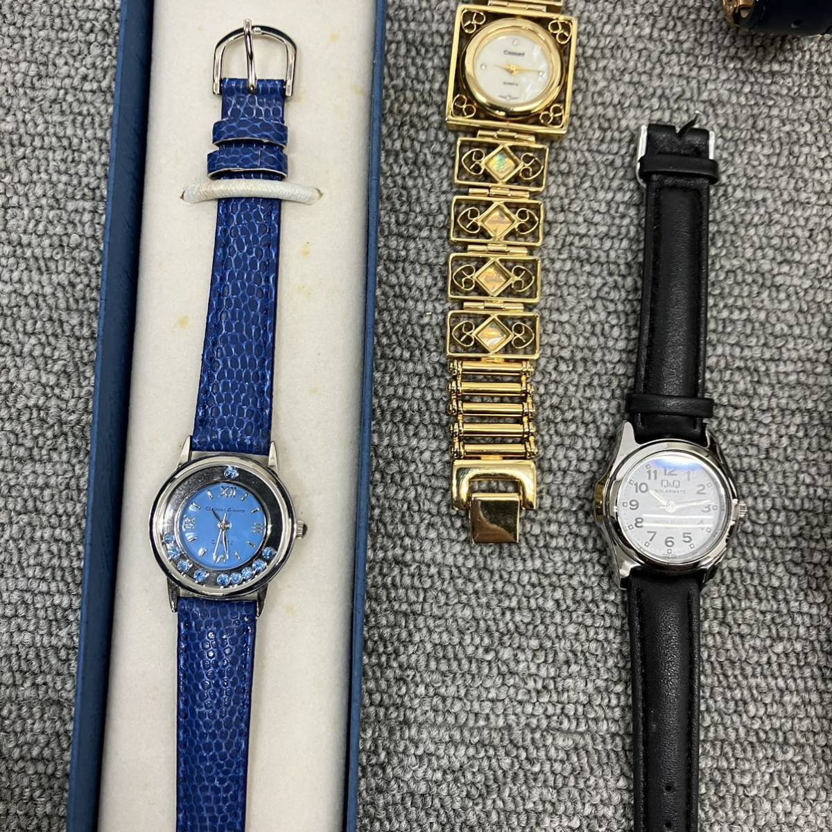 ●【売り切り】腕時計40本まとめセット！GIVENCHY SEIKO CASIO CITIZEN KENZO TOMMY DIESEL etc...レディース メンズ クォーツ _画像8