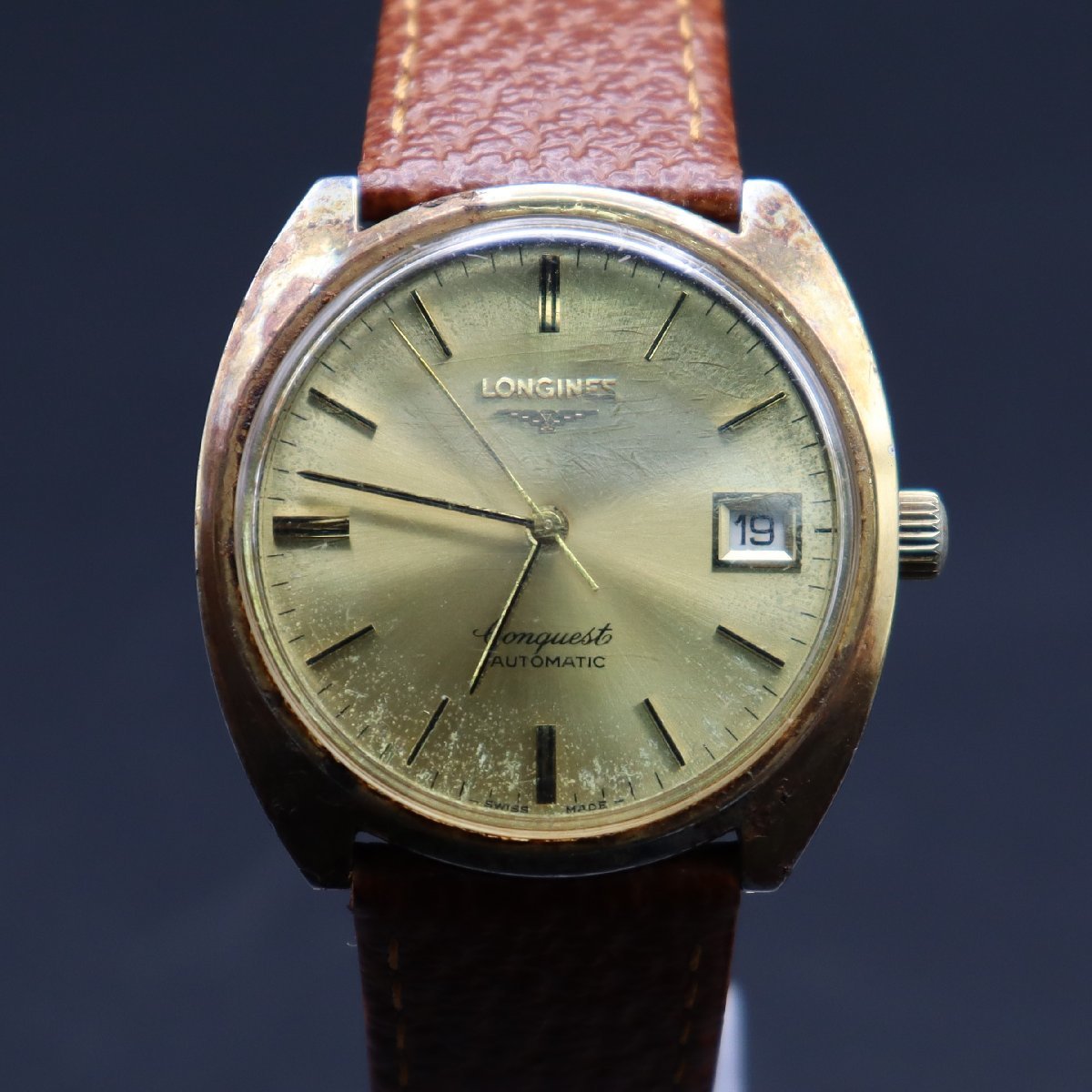 LONGINES CONQUEST ロンジン コンクエスト 自動巻き ゴールドカラー文字盤 デイト スイス製 新品革ベルト メンズ腕時計_画像3