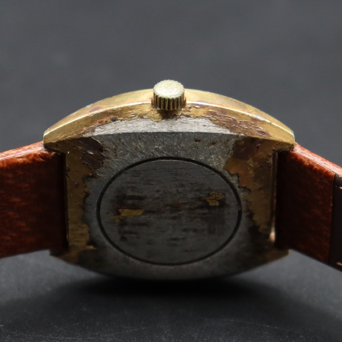 LONGINES CONQUEST ロンジン コンクエスト 自動巻き ゴールドカラー文字盤 デイト スイス製 新品革ベルト メンズ腕時計_画像6