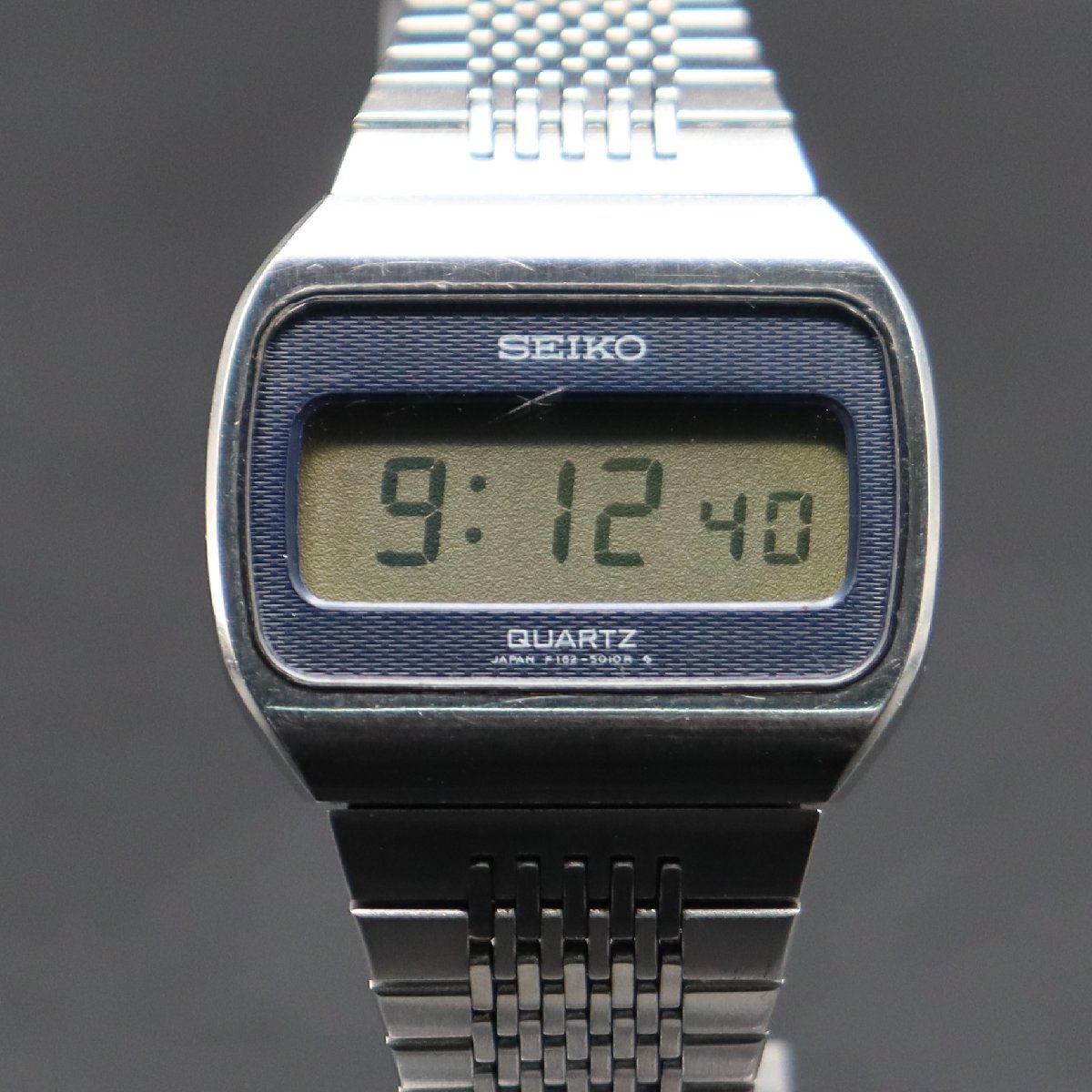 SEIKO セイコー F162-5010-G 初期型 クォーツ デジタル デイト 1970年代 アンティーク 純正ベルト メンズ腕時計_画像2