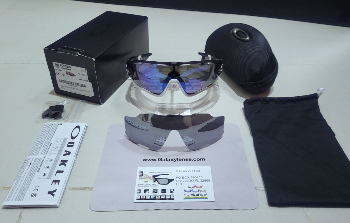 6370円 正規品 新品 偏光レンズ2枚付き OAKLEY JAWBREAKER 6370円 正規品 新品 偏光レンズ2枚付き OAKLEY JAWBREAKER