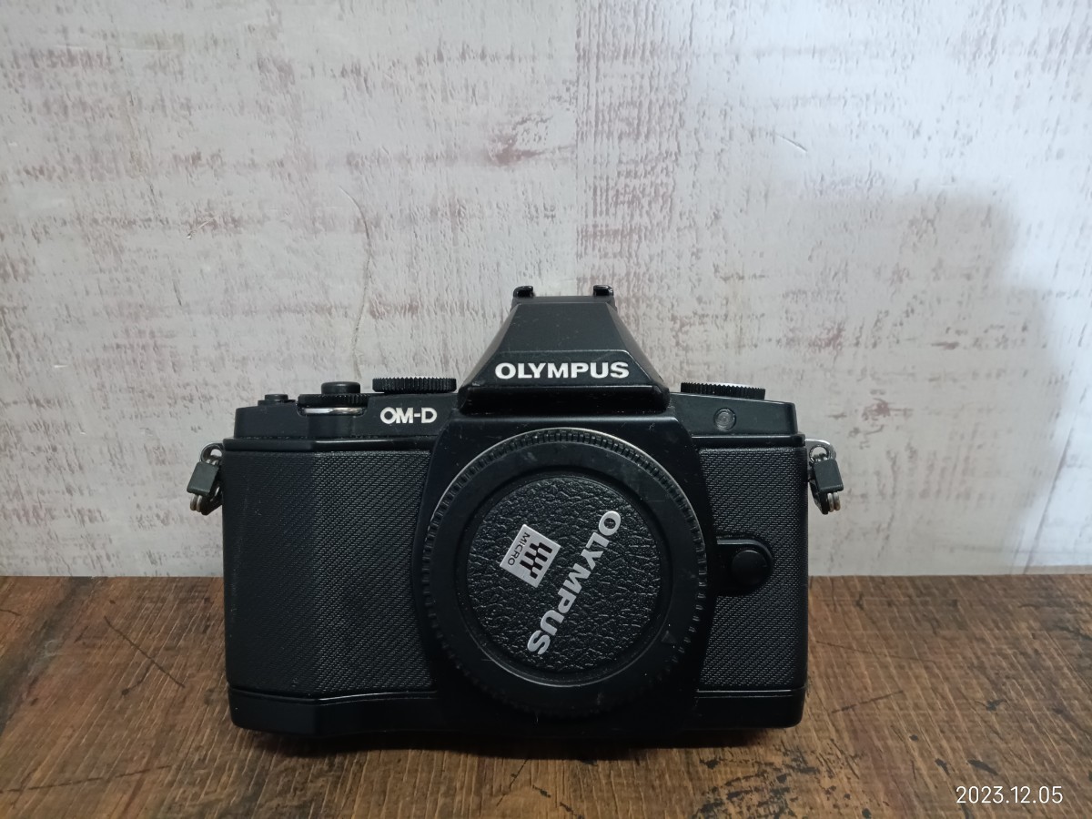 OLYMPUS　オリンパス　OM-D E-M5 ミラーレス一眼　カメラ　デジカメ　デジタルカメラ　ミラーレス　ジャンク_画像1