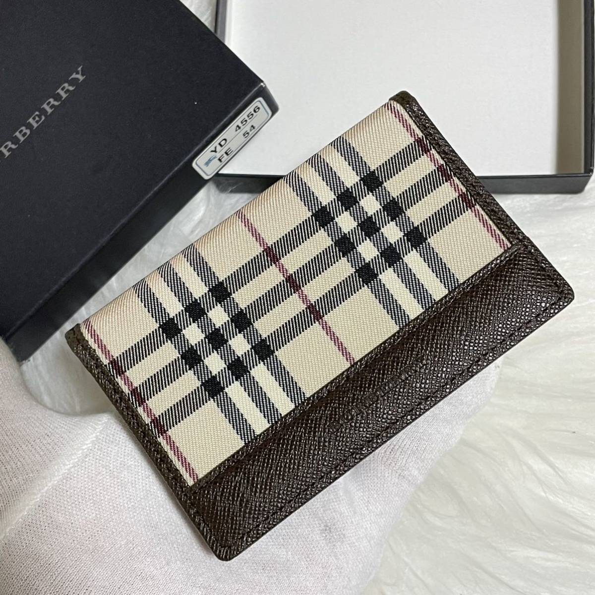 未使用品 BURBERRY バーバリー 名刺入れ カードケース カード入れ パスケース 定期入れ_画像1